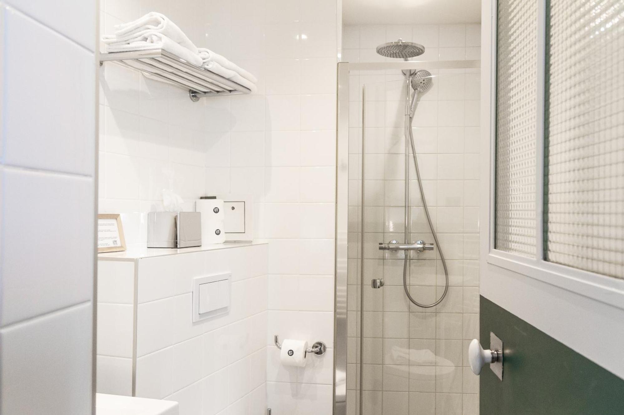 Hotel Henriette Париж Екстериор снимка